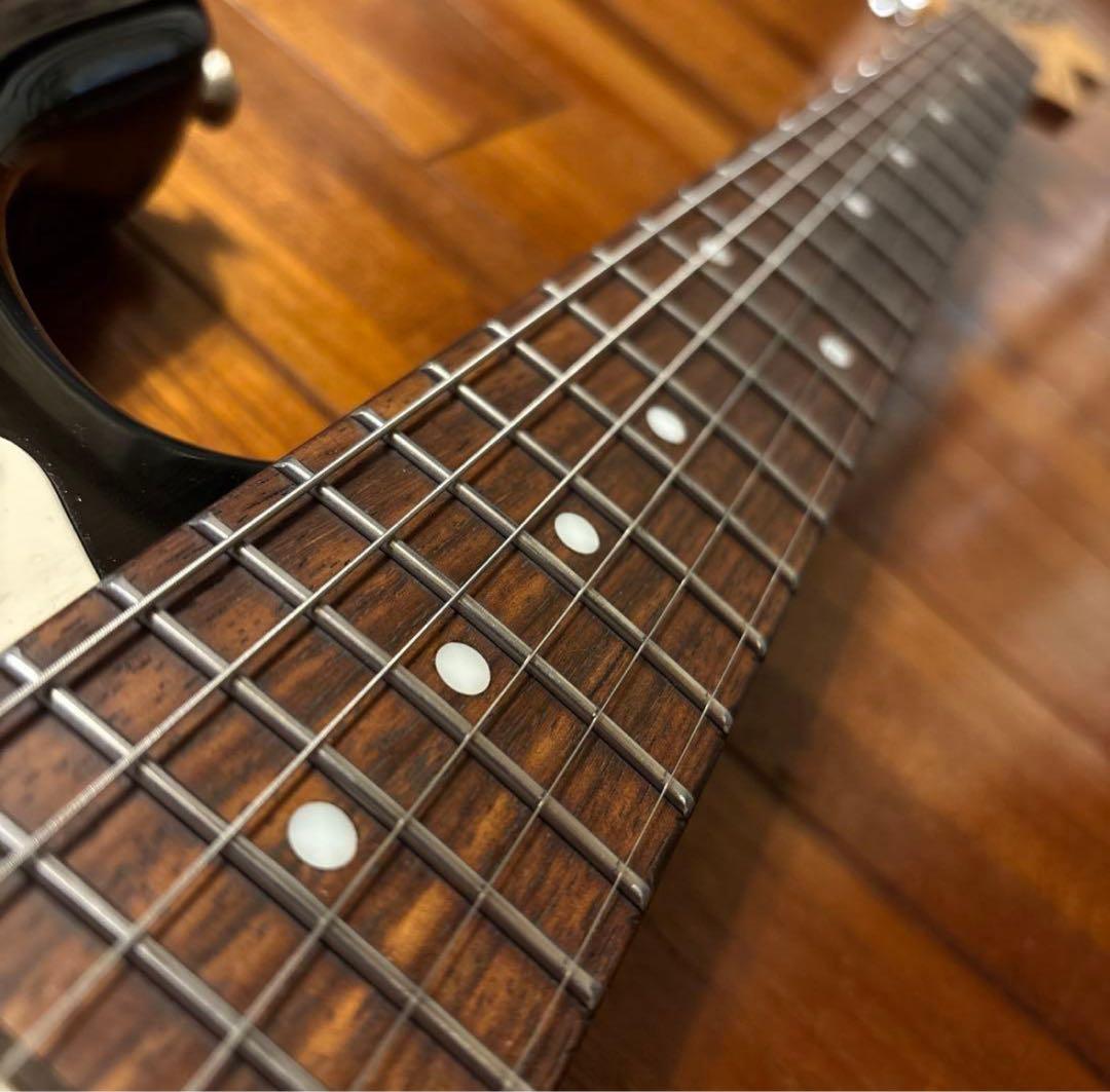 ストラトキャスター タイプ　エレキギター (センターブレンダー回路搭載)