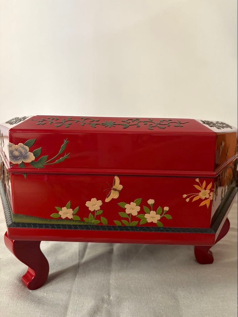 紅房 べんぼう 琉球漆器 朱漆花鳥箔絵六角東道盆 梅 牡丹 鳥 蝶