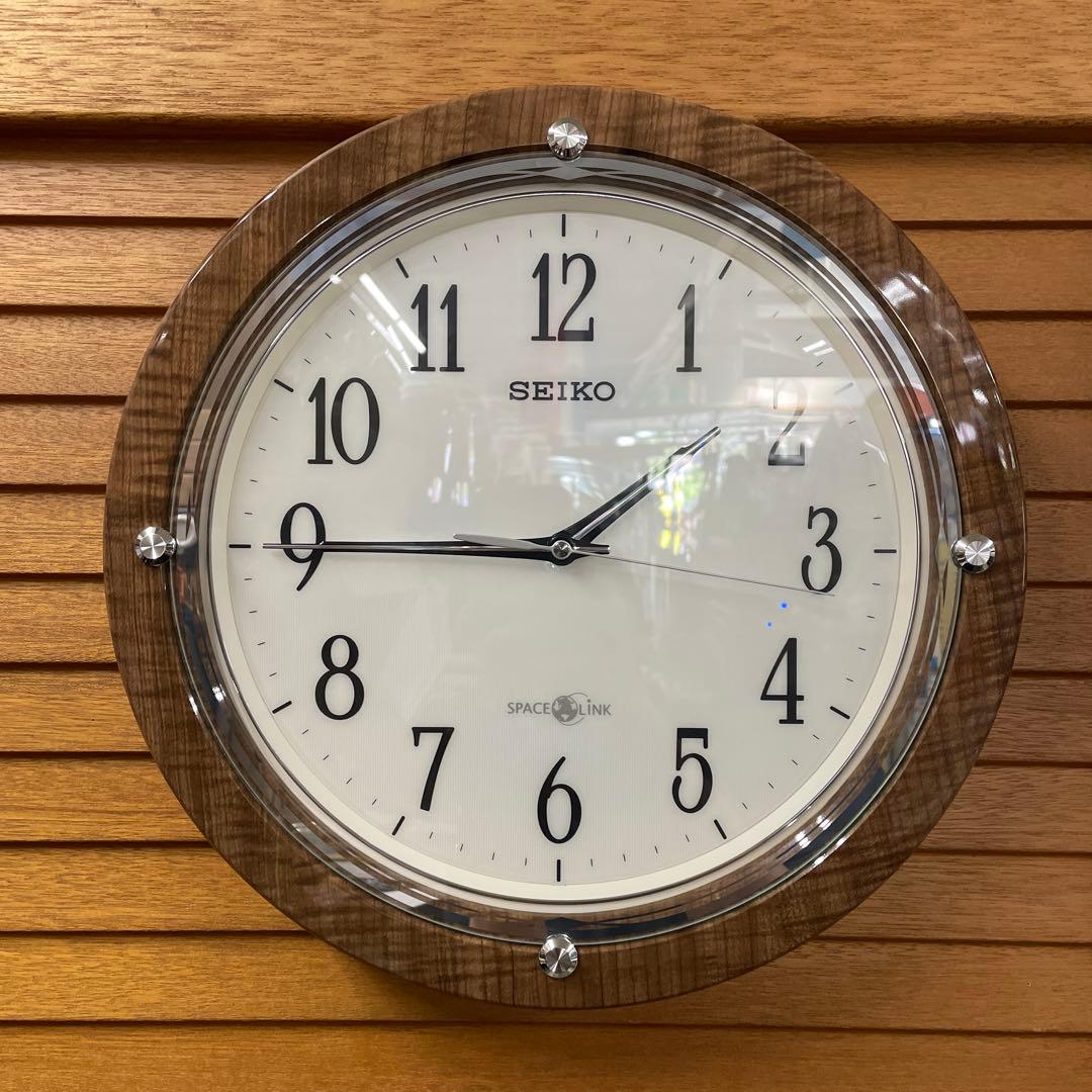 SEIKO 掛け時計　GP212B 衛星電波時計