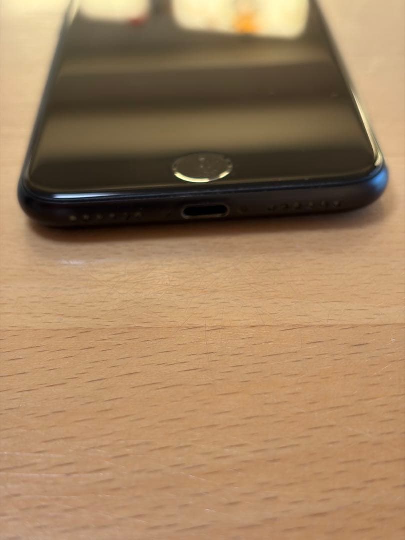 iPhone SE 第二世代　ブラック