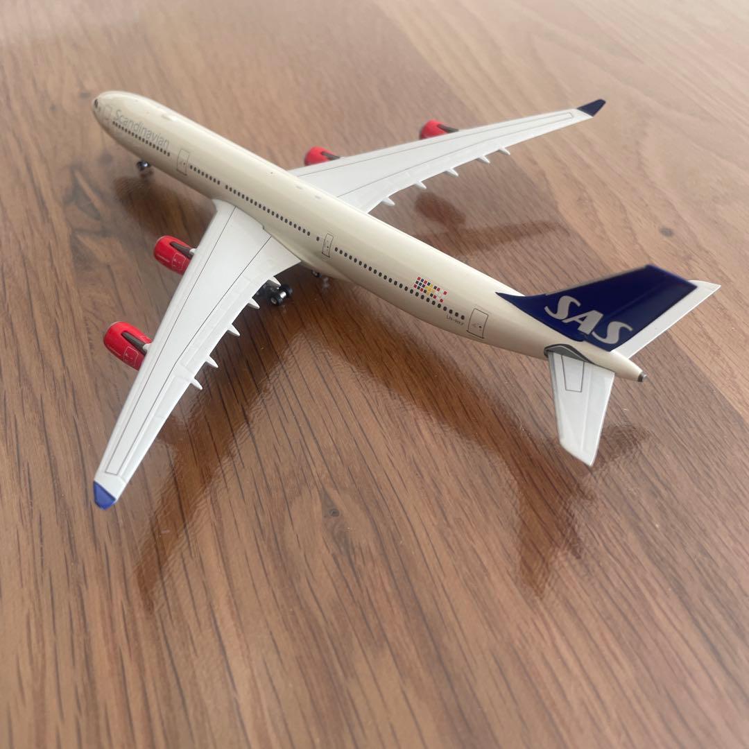 Airbus A340-300 SAS 1:400 スケール