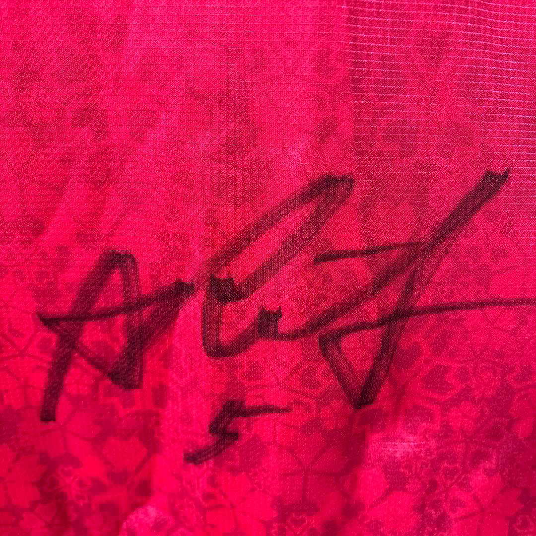 セレッソ大阪　ユニフォーム　長谷川アーリアジャスールサイン入り