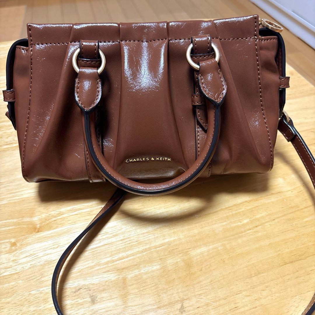 CHARLES & KEITH ショルダーバッグ ブラウン