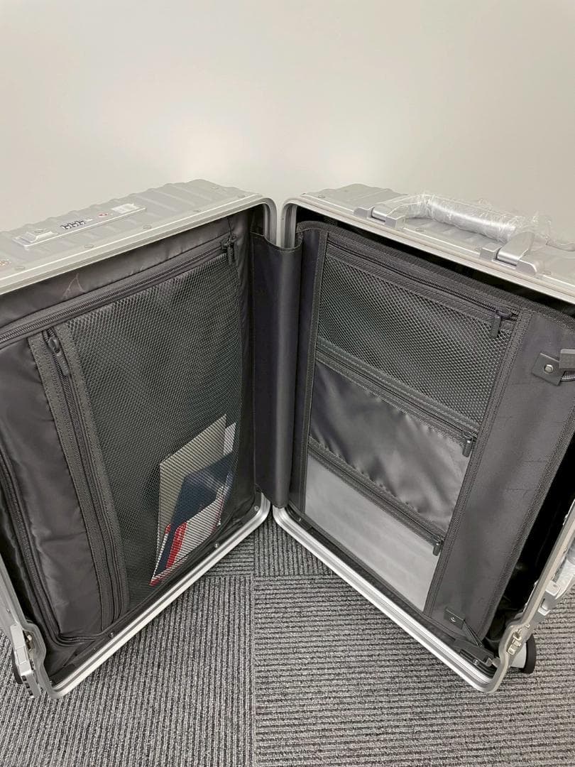 3000円オフ！リベティ多機能キャリーケース【エナメルシルバーSサイズ】71