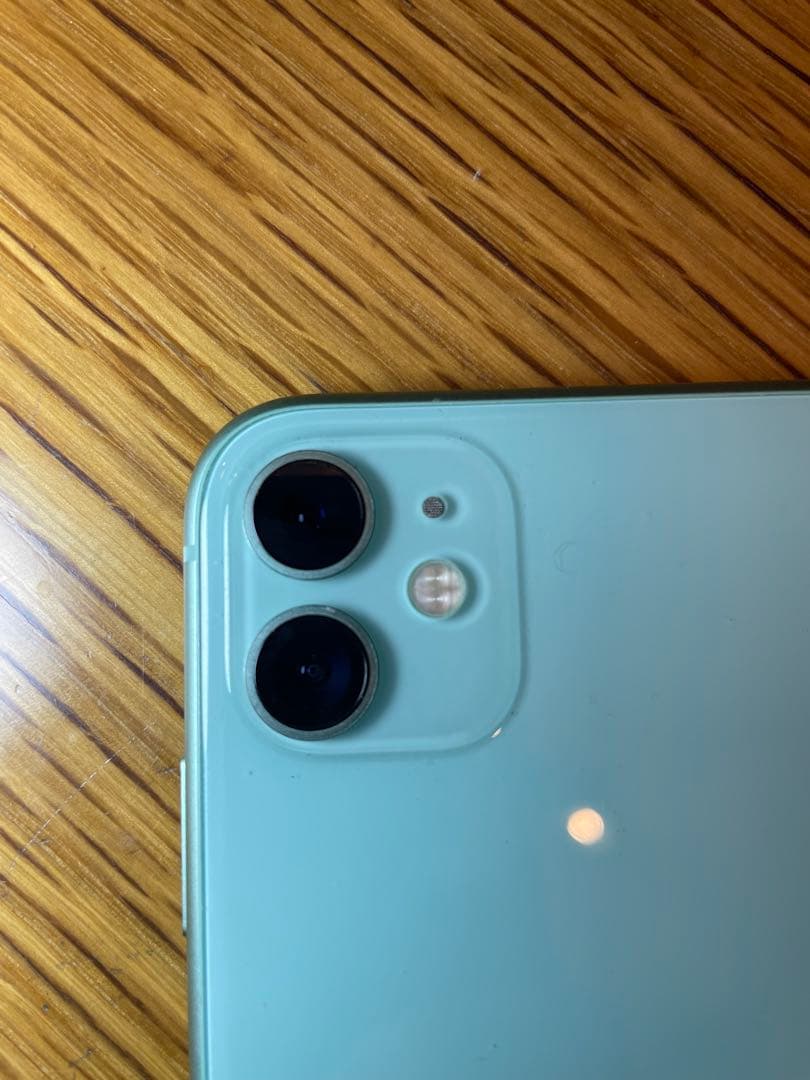 iPhone11本体　水色