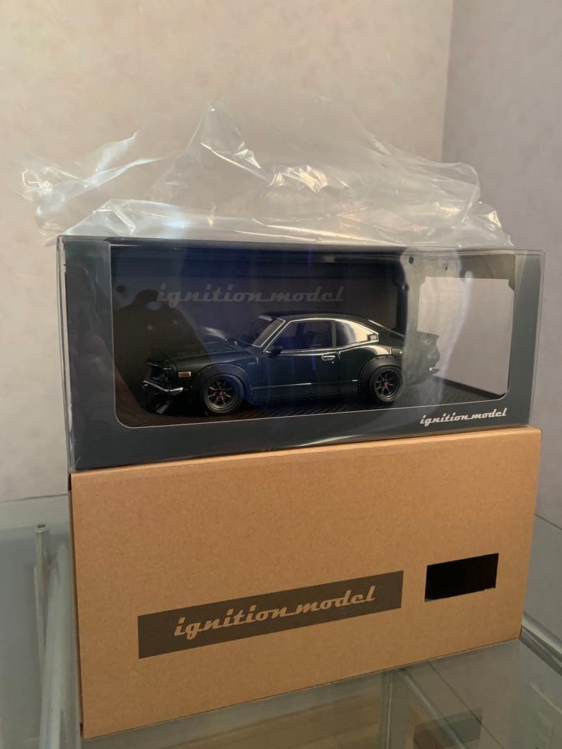 イグニッションモデル1/18マツダサバンナ(S124A)セミワークス　グリーン