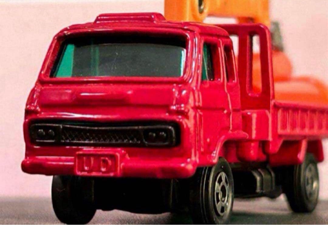 トミカ UD コンドル クレーン付カーゴトラック スーパーギフト