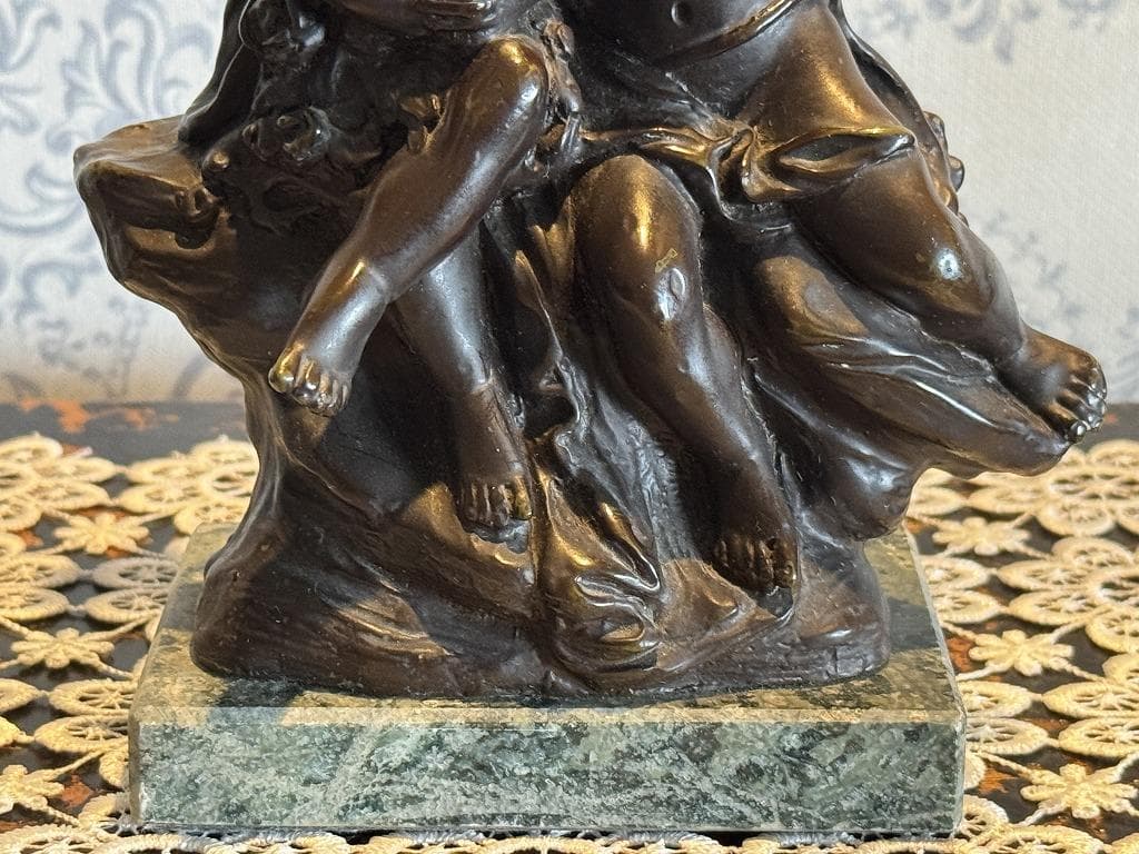 フランス　アールヌーヴォー　刻入　オーギュスト・モロー「椅子に座る子供」ブロンズ