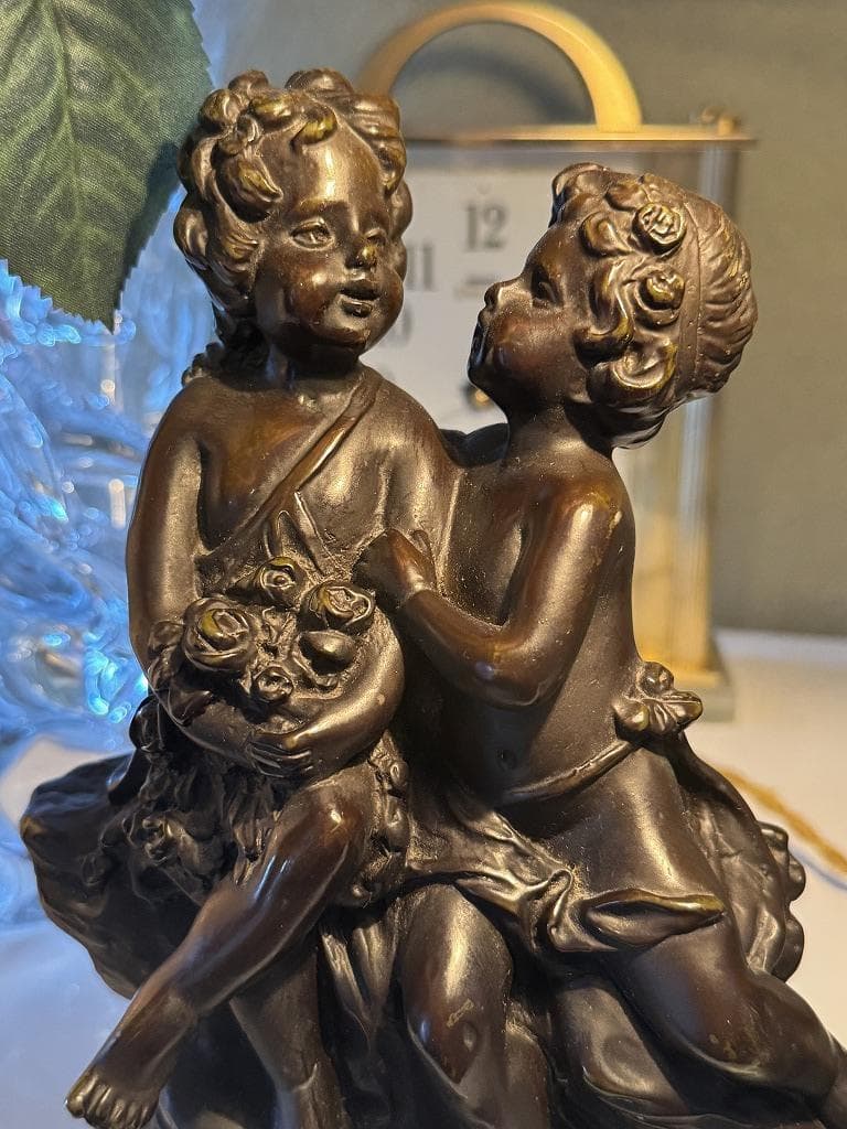 フランス　アールヌーヴォー　刻入　オーギュスト・モロー「椅子に座る子供」ブロンズ