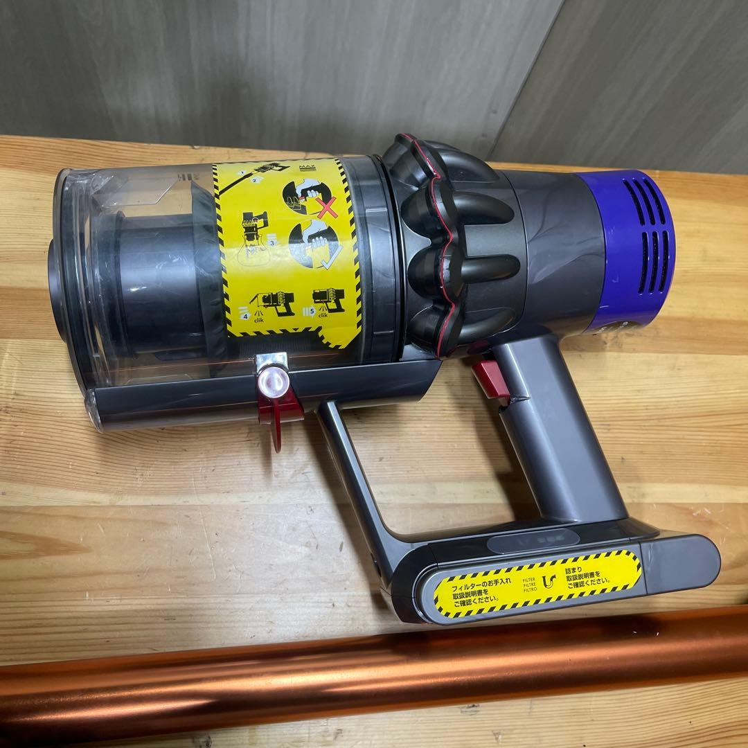 ￼動作確認済みdyson cyclone V10 fluffy 掃除機sv12