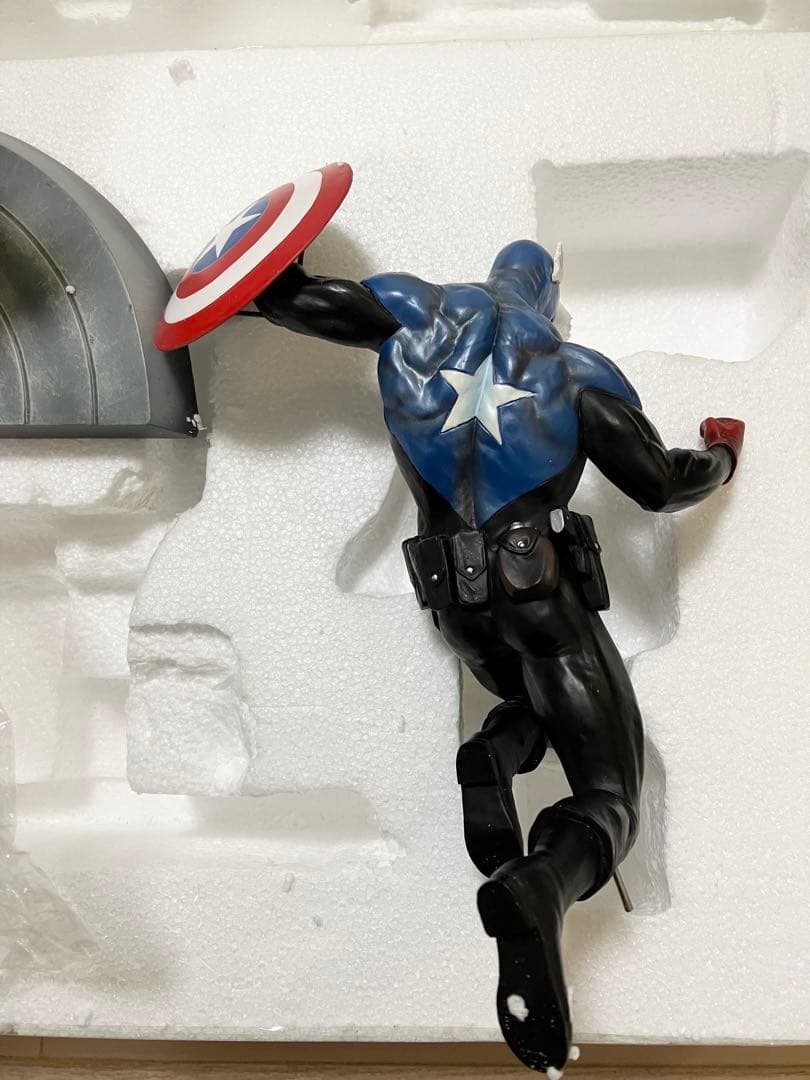 1000体限定　ニューキャプテンアメリカ　コトブキヤ　ファインアートスタチュー