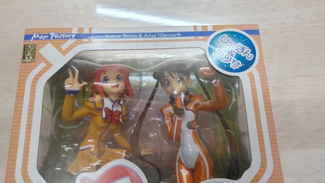 stelvia 片瀬志麻 & アリサ・グレノース 1/8フィギュア　新品未開封
