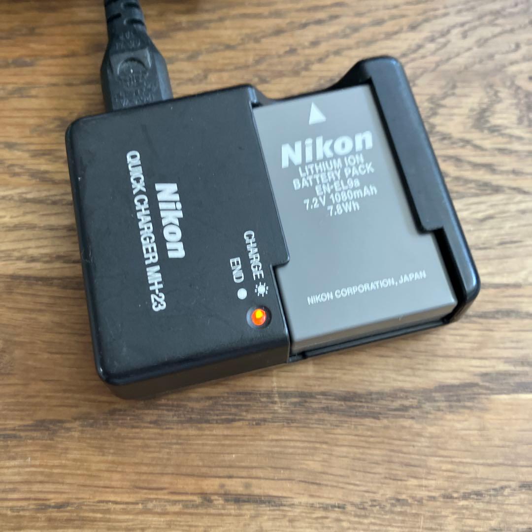 Nikon D5000 動画撮影・自撮り可 手振れ補正付