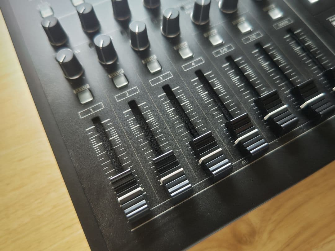 バ*ウ様 【1回使用】Roland VR-4HD ビデオスイッチャー