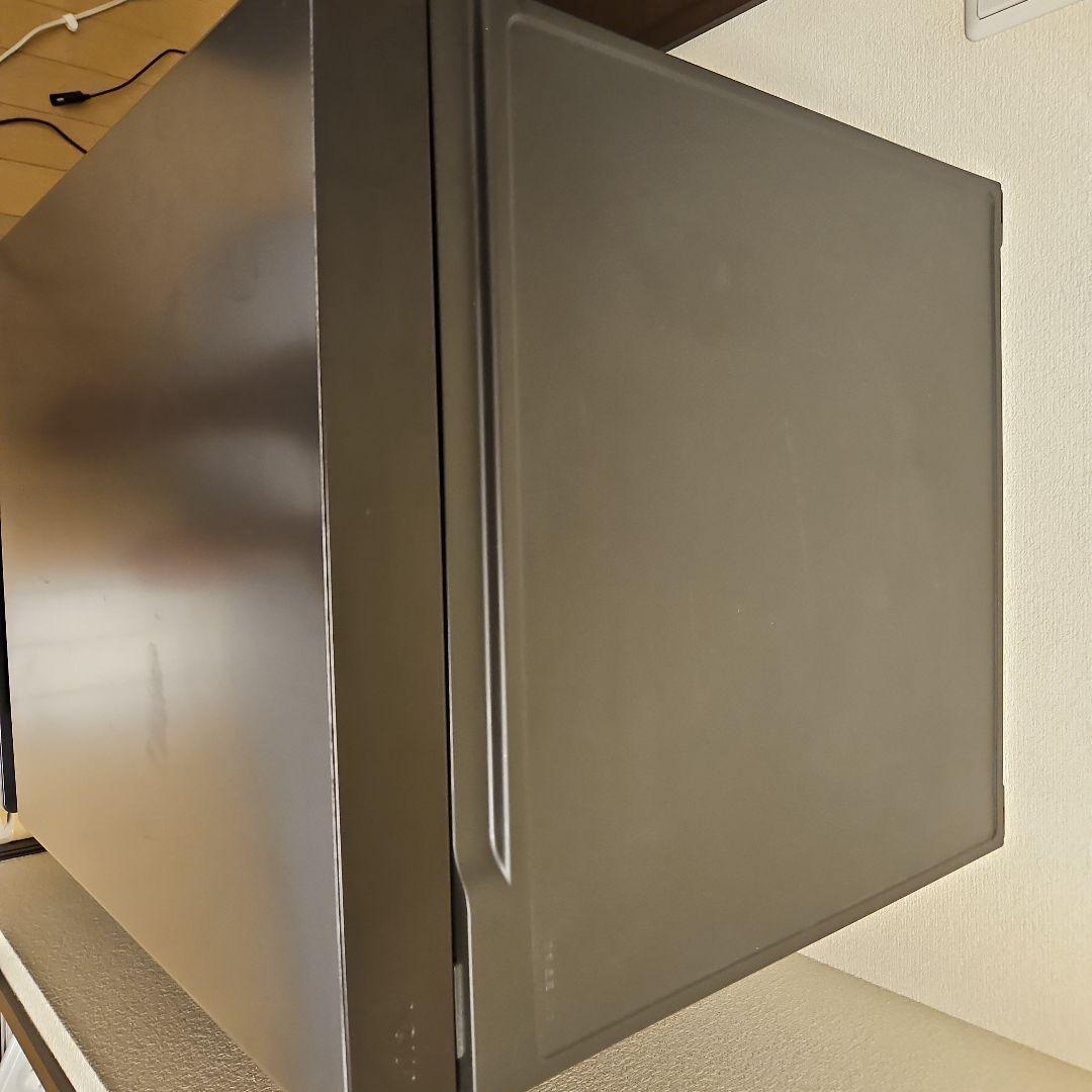 AAAしんくるダークシルバー色　シングル用冷蔵庫 可動棚付き