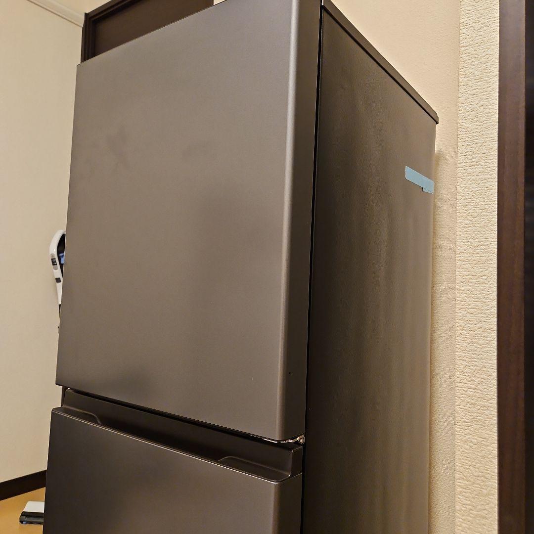 AAAしんくるダークシルバー色　シングル用冷蔵庫 可動棚付き