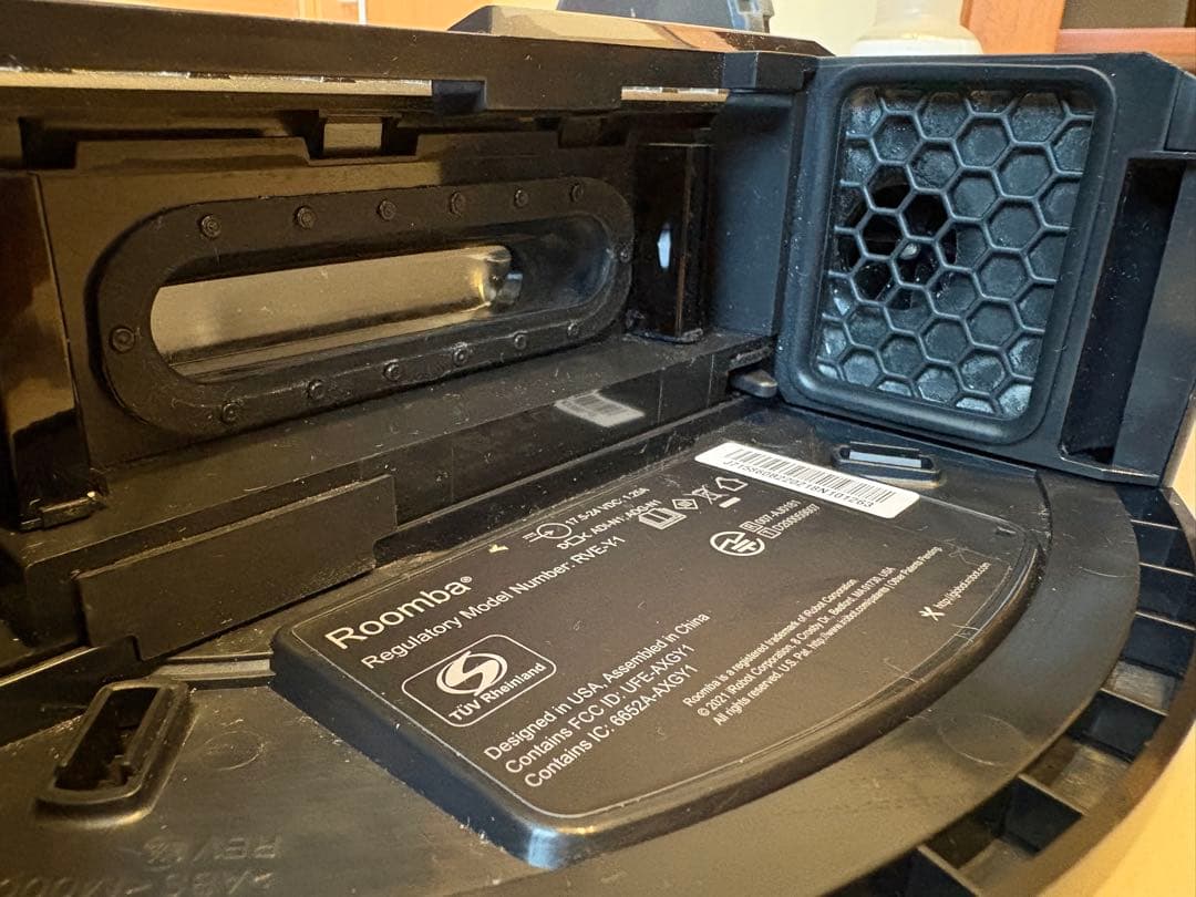 【動作良好】ルンバ j7 ロボット掃除機 本体 おまけ消耗品付き