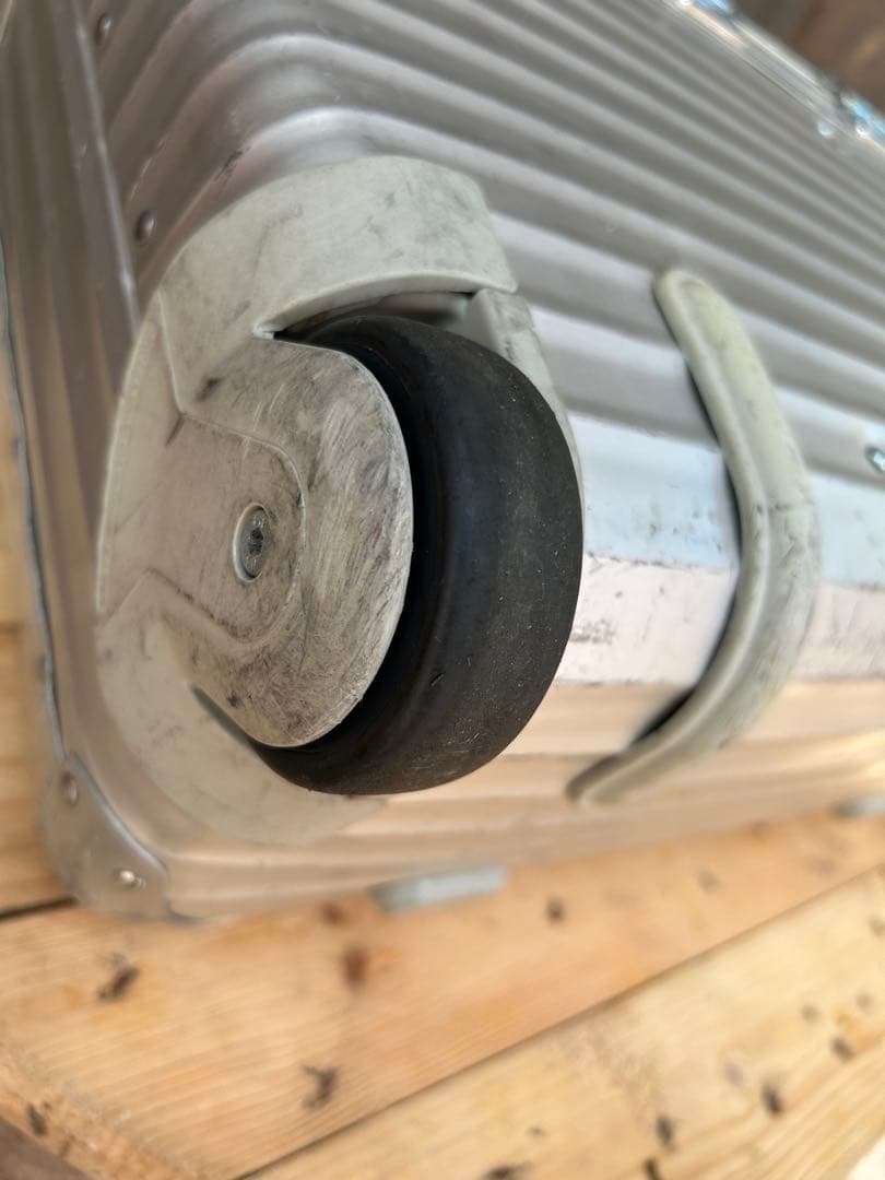 リモワ　パイロット　トロリー　2輪