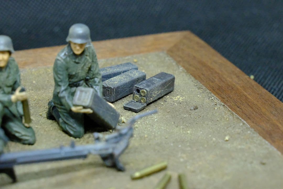 タミヤ 対戦車砲 5cm（1/35） プラモデル完成品　ジオラマベース付き