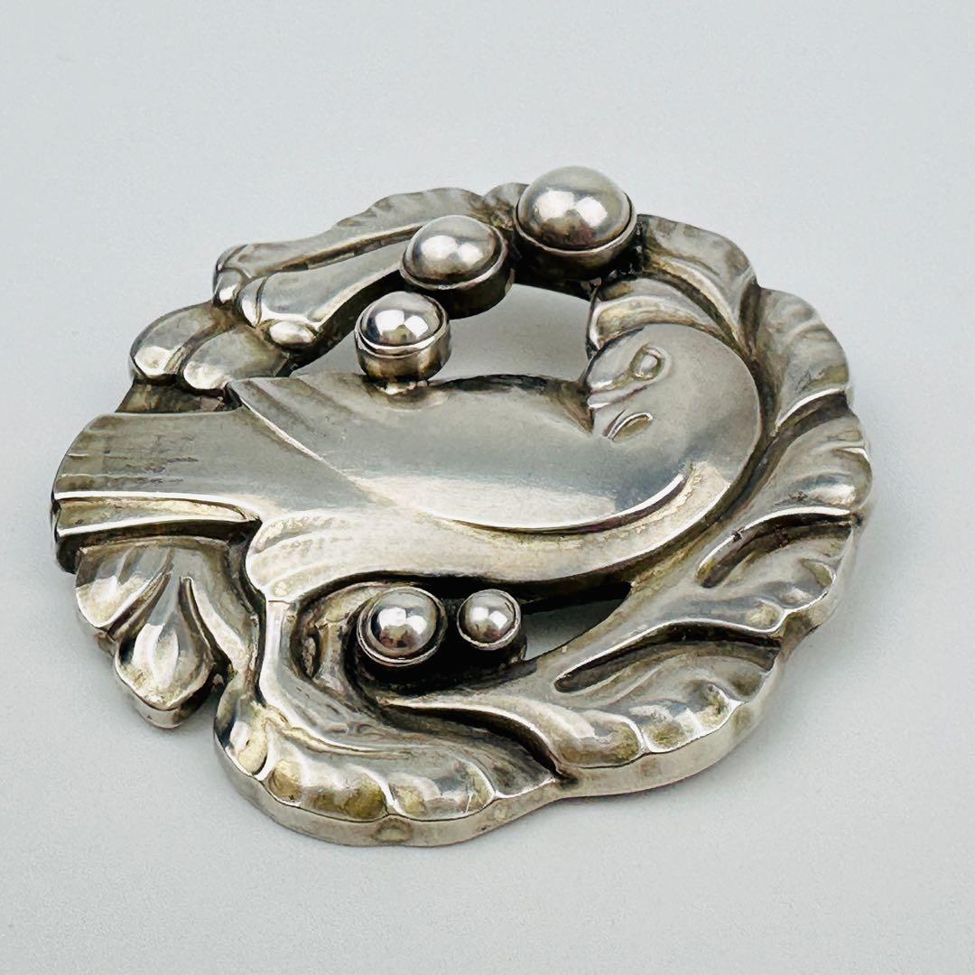 美品　ジョージジェンセン シルバー925 鳥と葉のブローチ　コサージュ　ロゴ