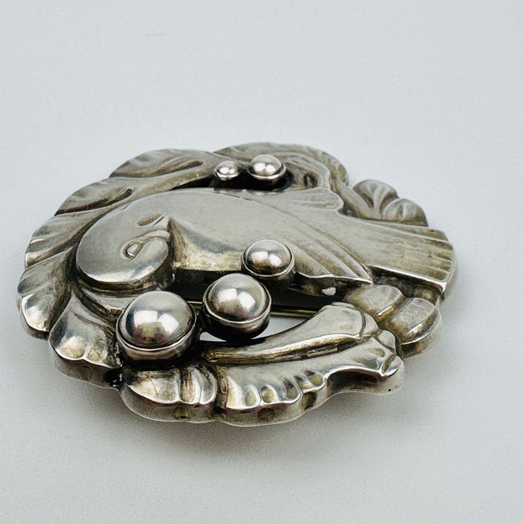 美品　ジョージジェンセン シルバー925 鳥と葉のブローチ　コサージュ　ロゴ