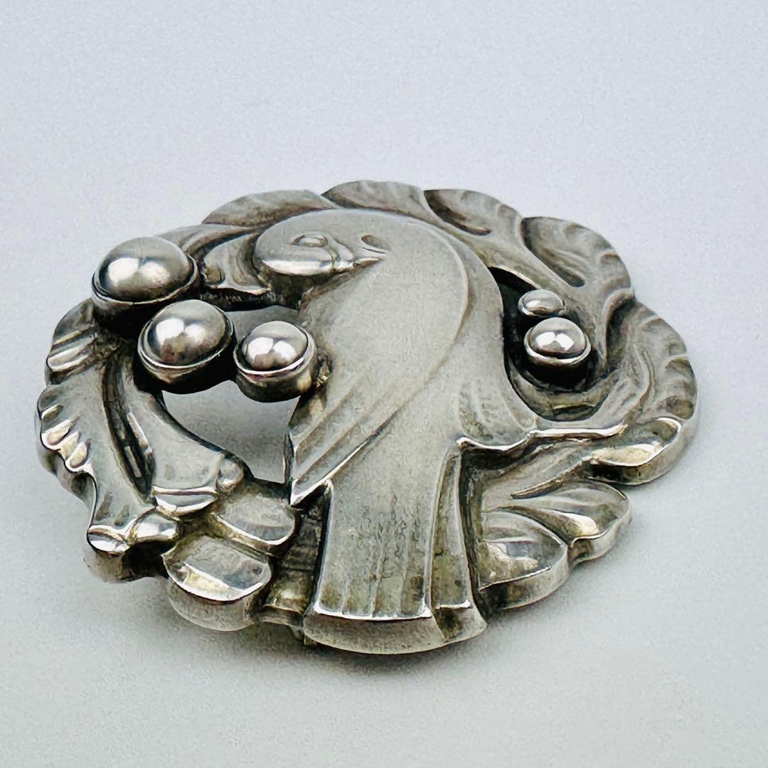 美品　ジョージジェンセン シルバー925 鳥と葉のブローチ　コサージュ　ロゴ