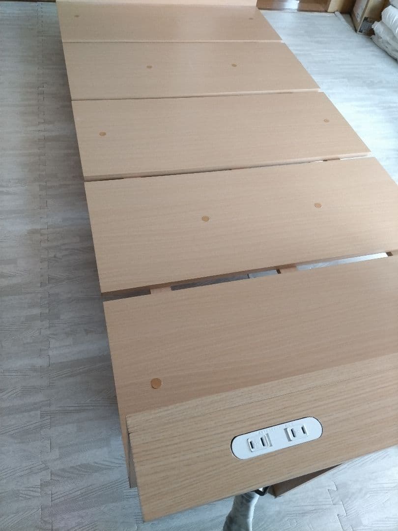 全国送料無料！！北欧テイスト風ローベッド シングル コンセント付き