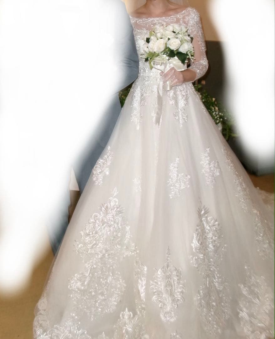 【えっちゃん】ウェディングドレスAライン 刺繍スリーブ有りH0160 5号