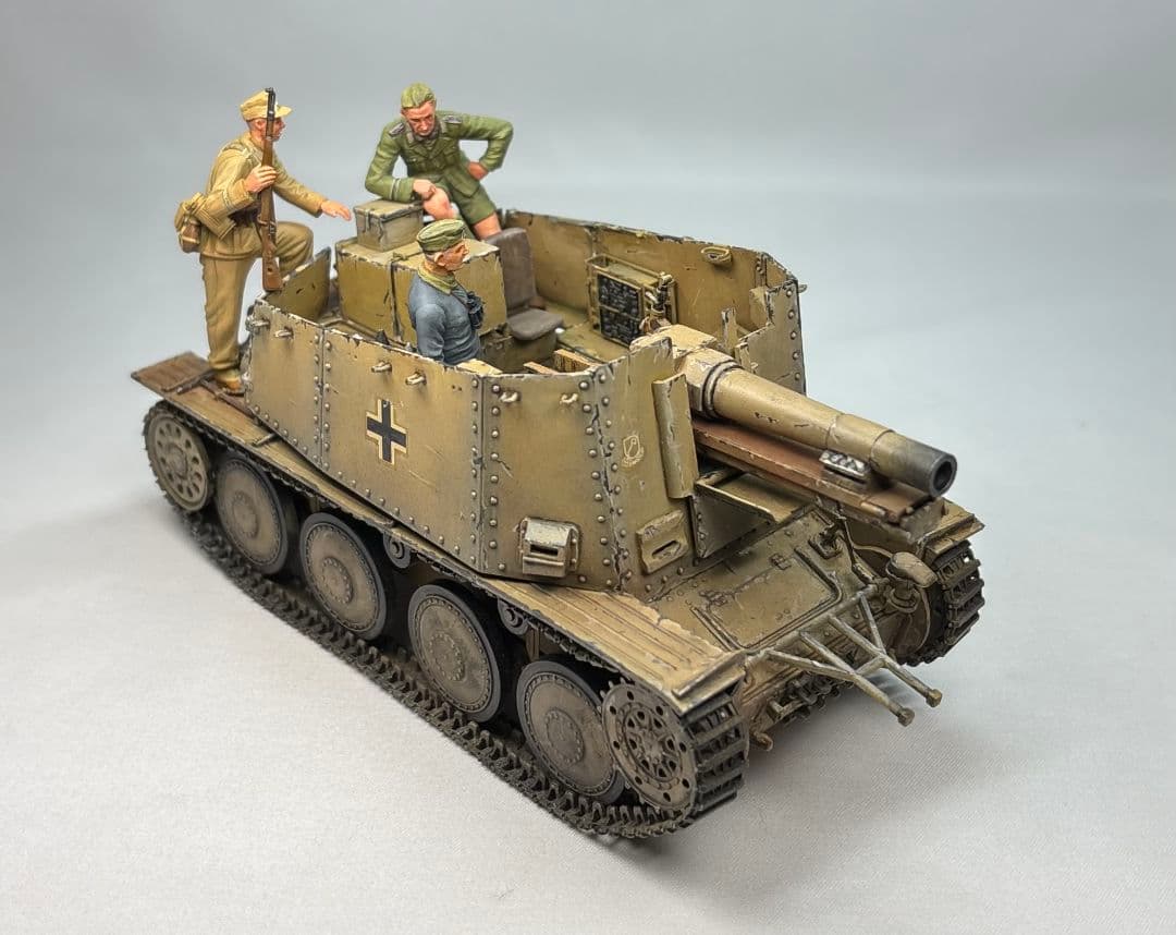 【完成品】サイバーホビー 1/35 自走歩兵砲 グリレH型 フィギュア3体付き