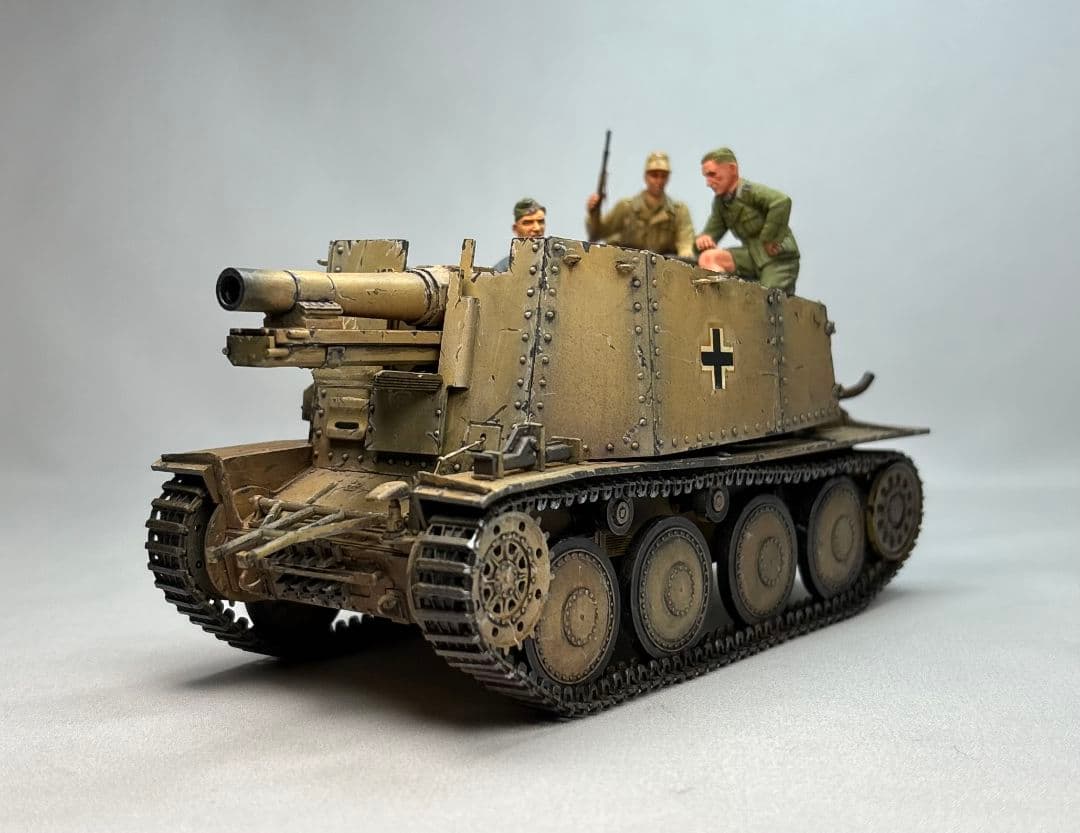 【完成品】サイバーホビー 1/35 自走歩兵砲 グリレH型 フィギュア3体付き