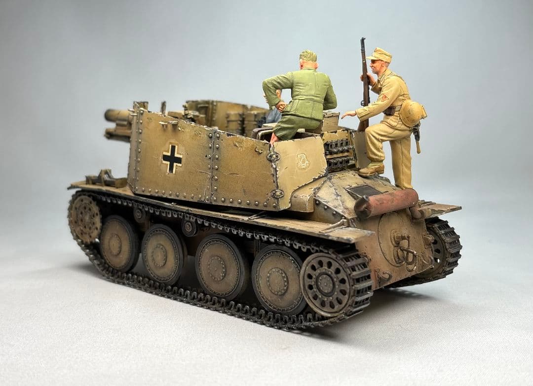 【完成品】サイバーホビー 1/35 自走歩兵砲 グリレH型 フィギュア3体付き