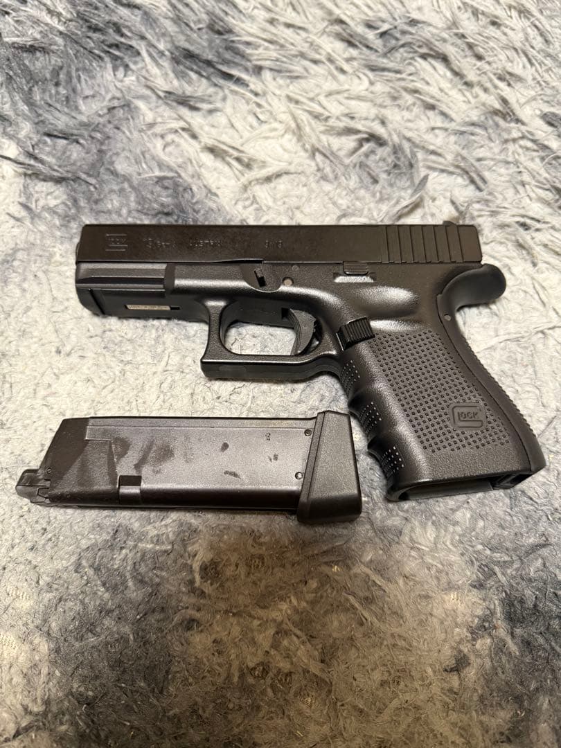 本日打切　東京マルイ　グロック19 Gen4/マグウェル付