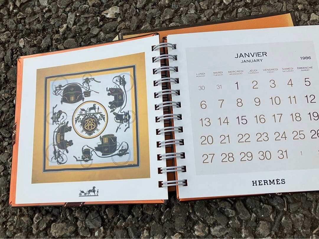 HERMES イラスト付きカレンダー