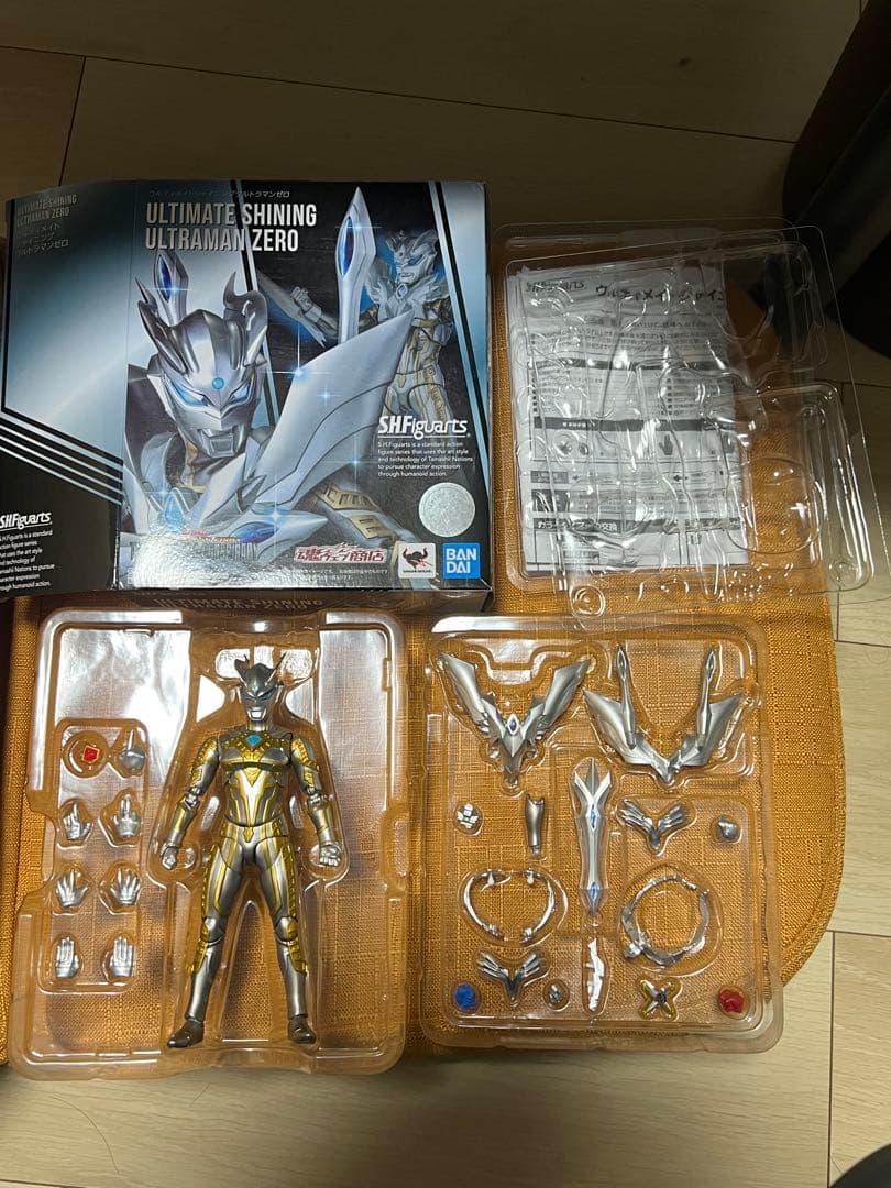 ハ*ミ様 SHFiguarts ウルティメイトシャイニングウルトラマンゼロ