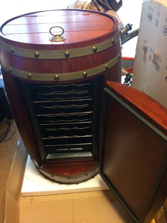 アンティークな樽型ワインクーラー(赤字値段)