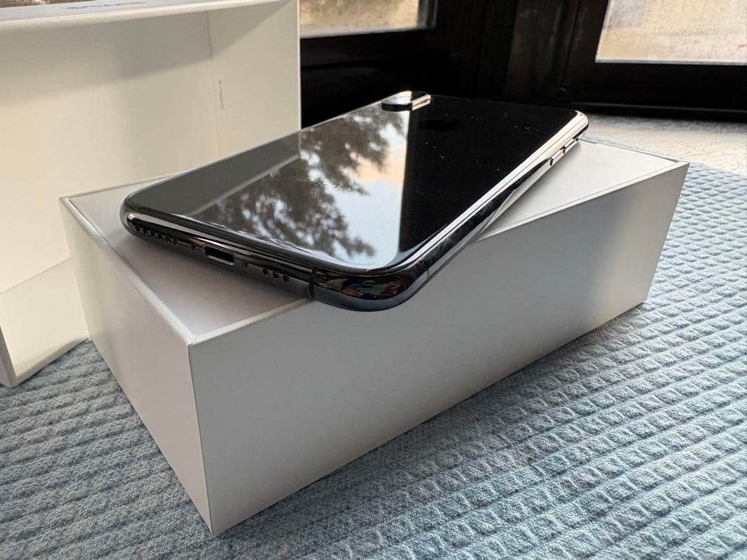 12/16終了★シムロック解除済◎付属品有★iPhone XS 256GB AU