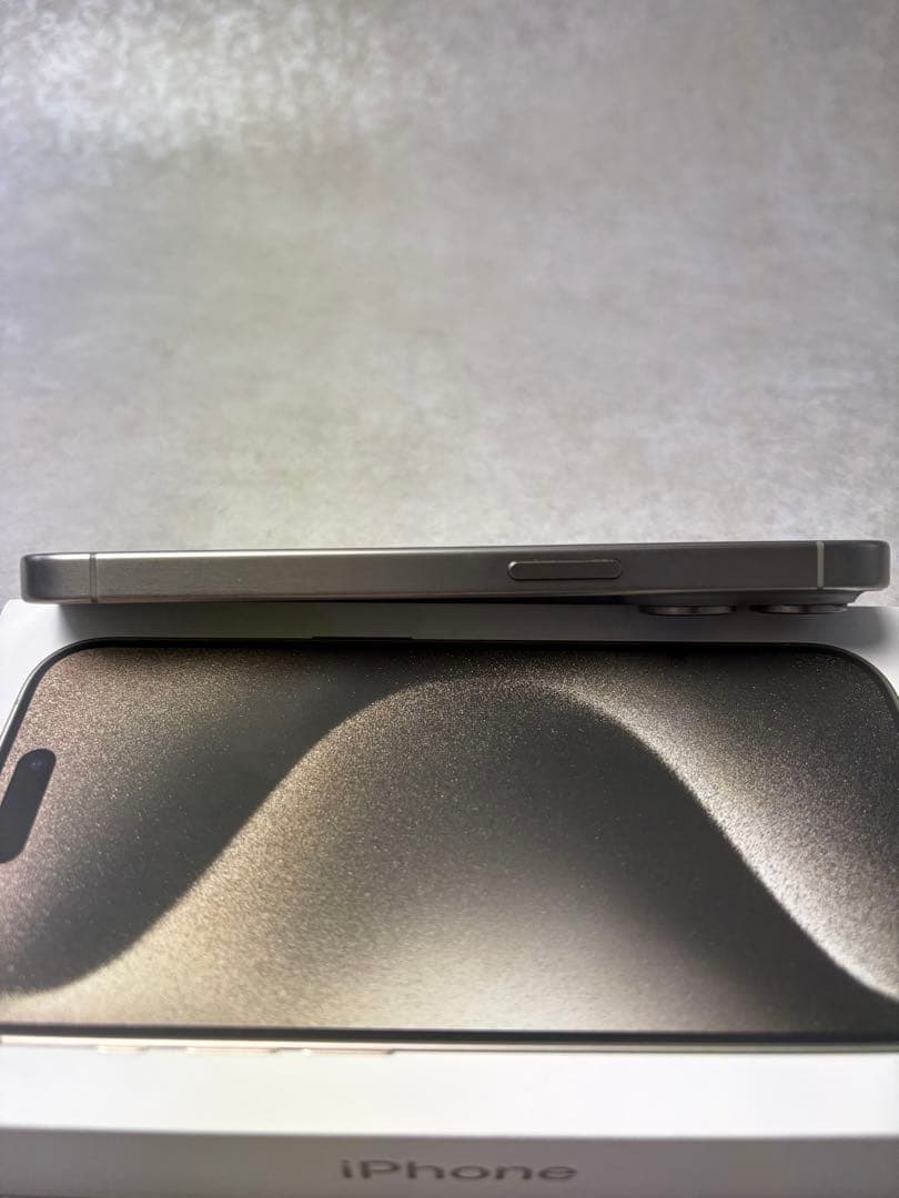 ヨ*ル様 Apple iPhone 15 Pro 256GB 本体 ナチュラルチ