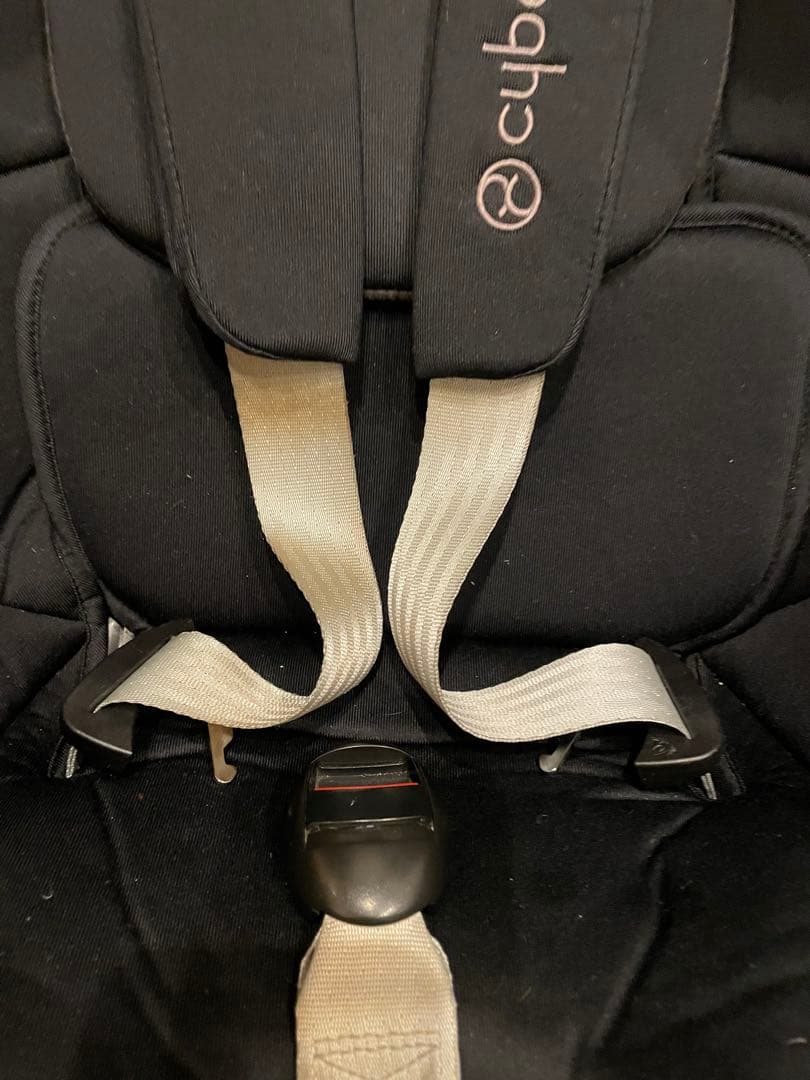 J*r様 cybex SIRONA シローナ　チャイルドシート ブラック