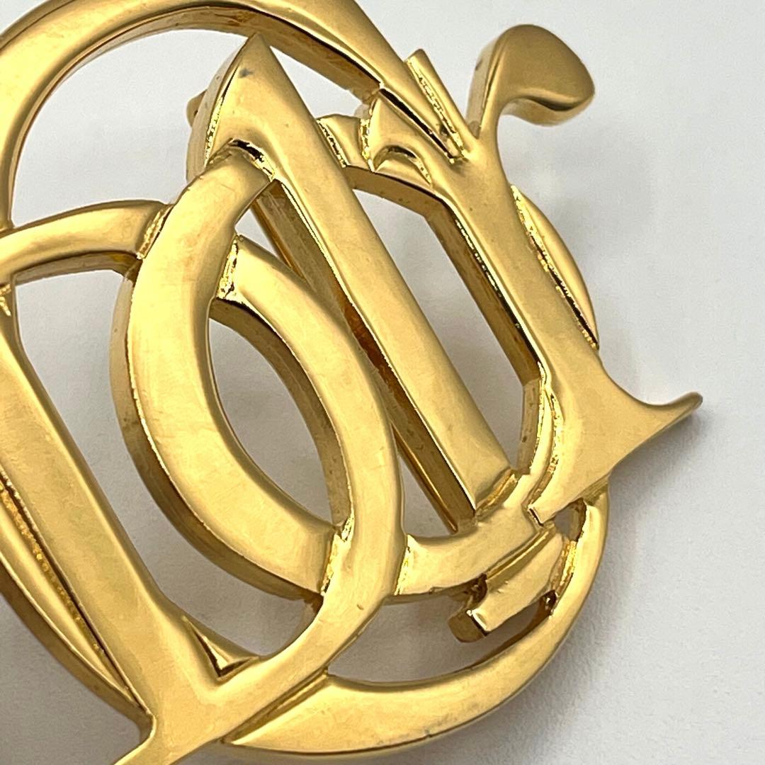 ✨極美品✨【クリスチャンディオール】ブローチ　ロゴ　ゴールド　ピン　華やか