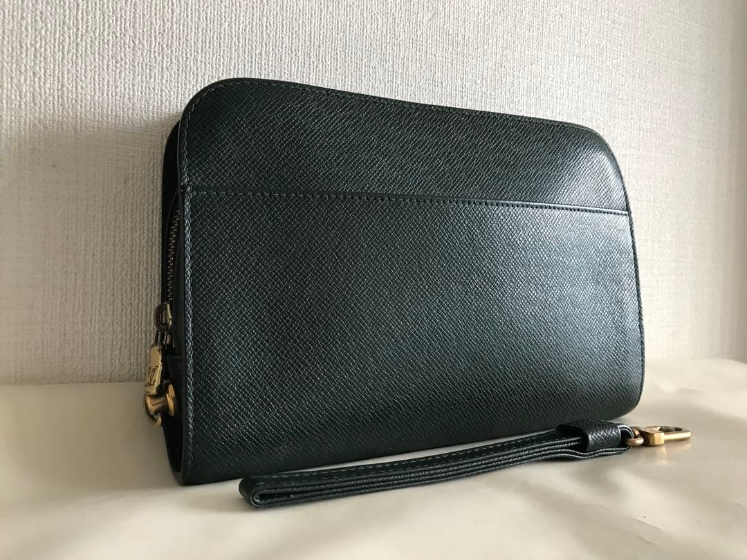 ルイヴィトン タイガ セカンドバッグ