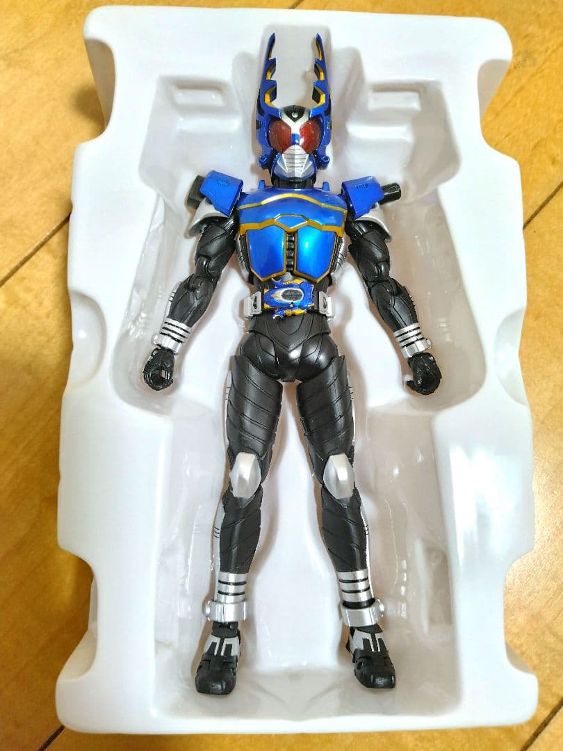 真骨彫　仮面ライダーカブト＆ガタック