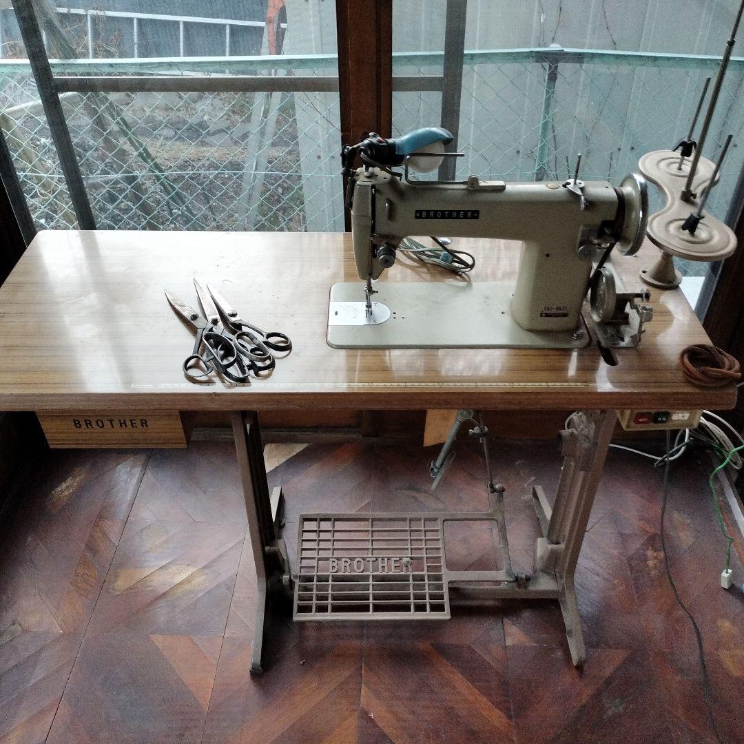 brother ブラザー ミシン　台付　モーター　針上下作動確認済み