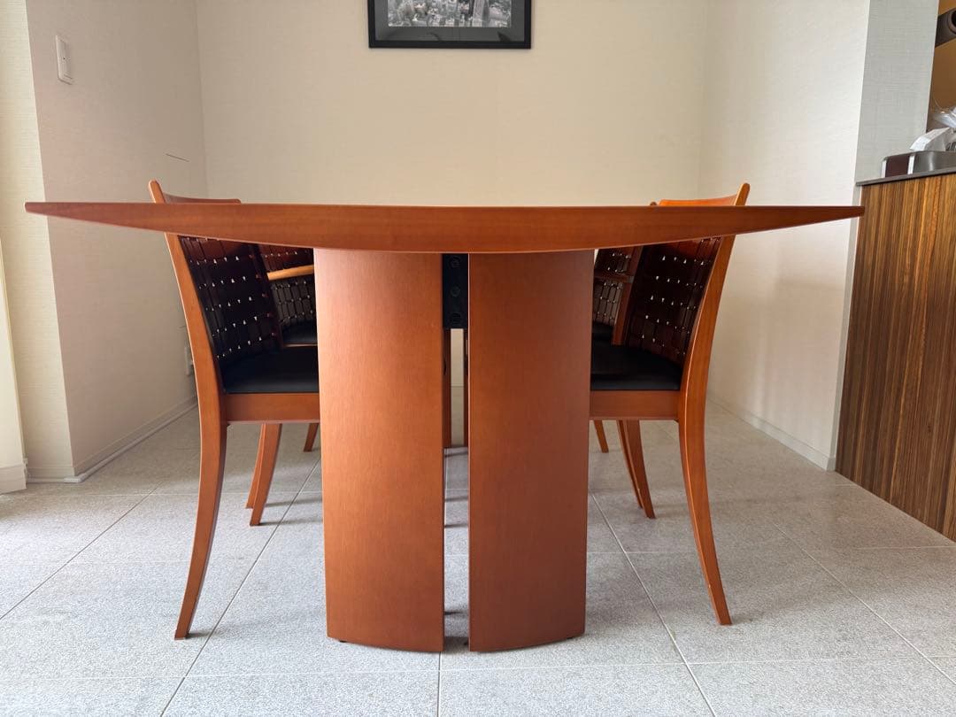 美品アルフレックス　TAVOLO NAVE（タボロ・ナーベ） ダイニングテーブル