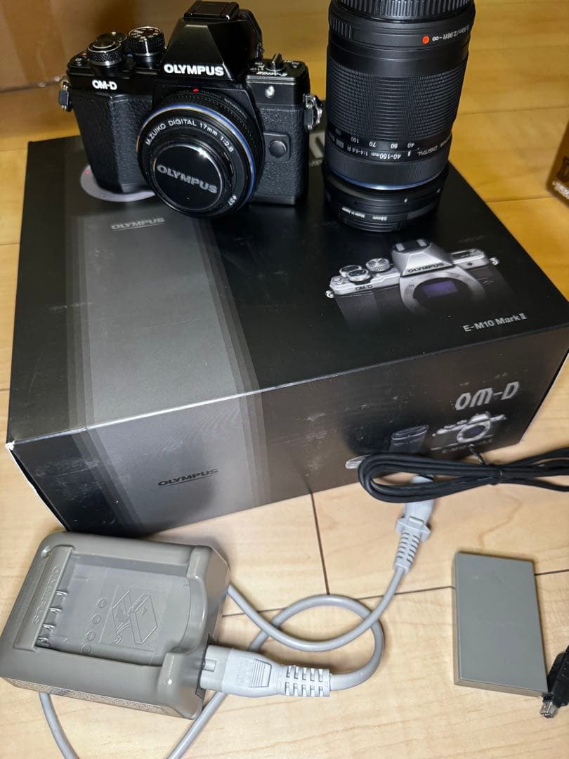 OLYMPUS オリンパス OM-D E-M10 Mark II