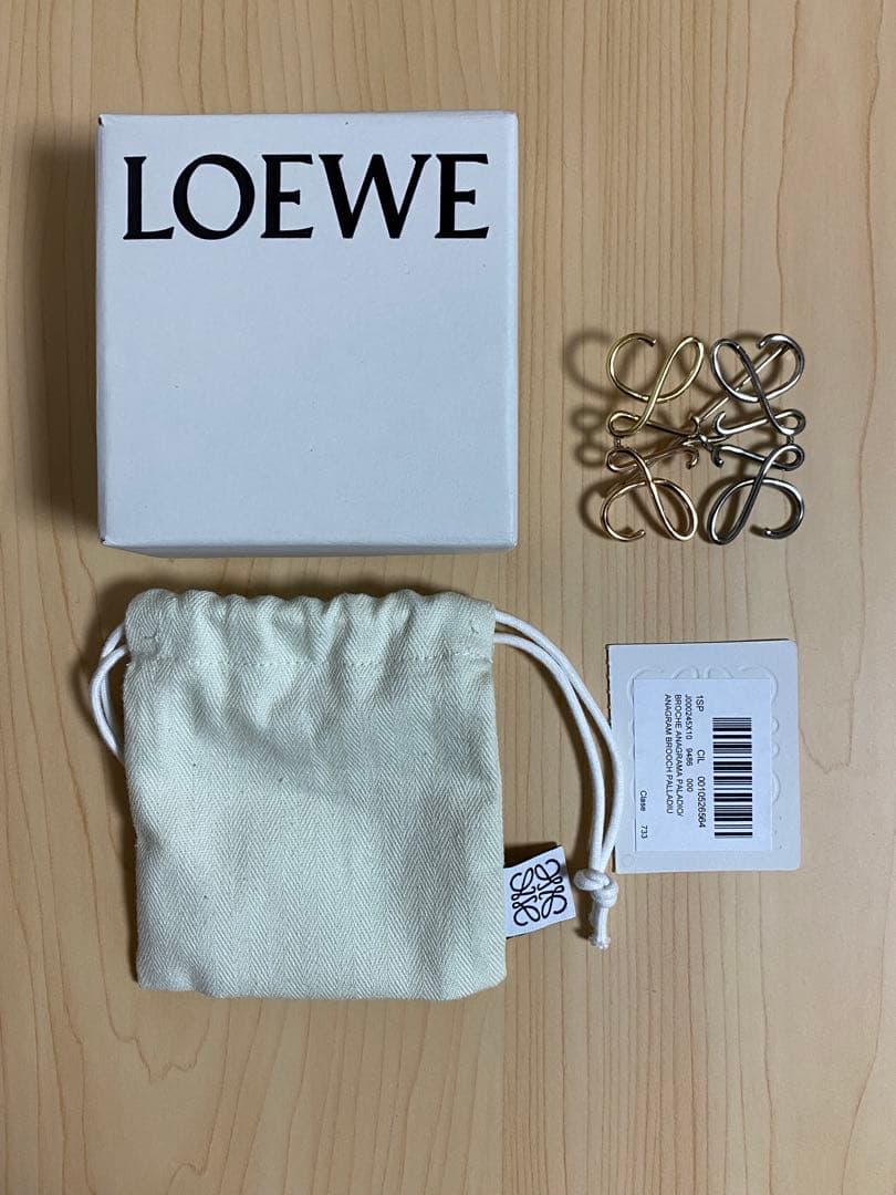LOEWE ロエベ アナグラムブローチ マルチカラー