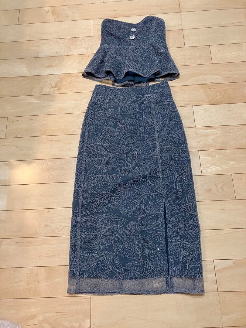 k*︎様 【leja】スパンコールビジューボタンセットアップワンピース グレー