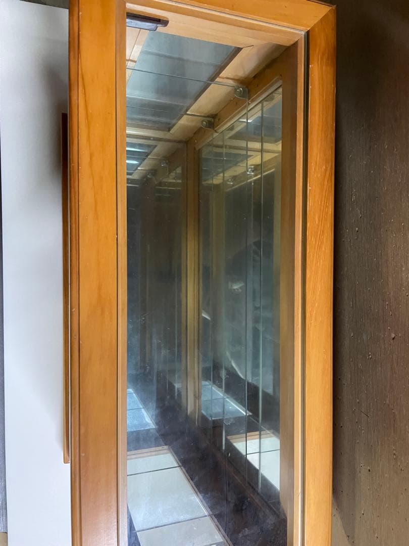 ★本日限定SALE★ 木製ガラスケース 中型 ガラス扉付き　3段フィギュアケース