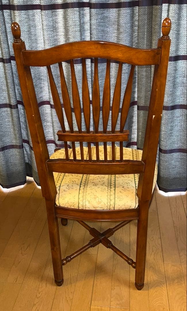 リンホーリン椅子　④