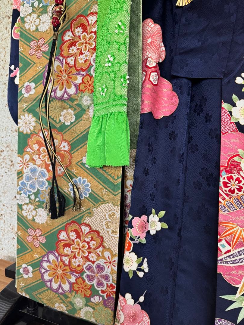 専用です　4点セットLサイズ松竹梅に牡丹菊模様刺繍振袖(684)