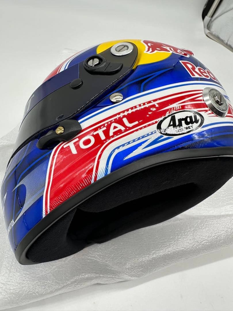 F1 レッドブル　Vettel & Webber 1/2ヘルメット セット